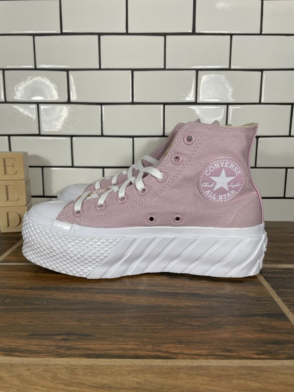 Converse Chuck Taylor All Star Lift 2X High Shoes Womens 7 Pink Platform Sneaker